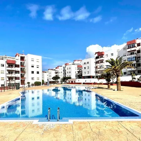 Urb. Palmeras Del Sur Con Piscina アパート