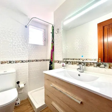 Urb. Palmeras Del Sur Con Piscina アデヘ